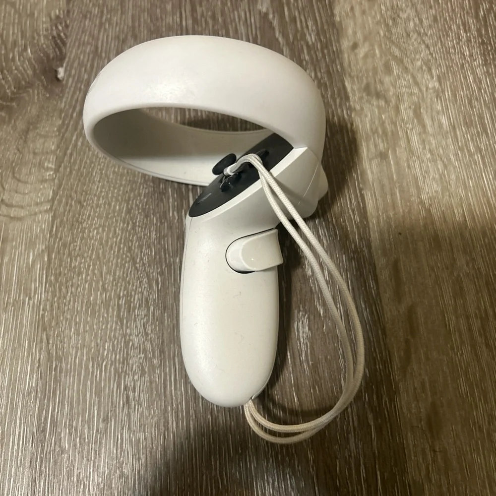 Oculus Standalone VR Headset with Controllers - Gray